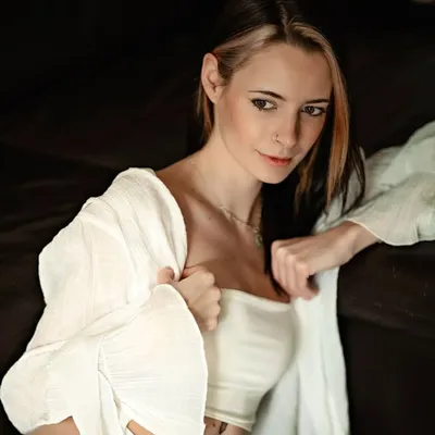 Naemi Joëlle profile
