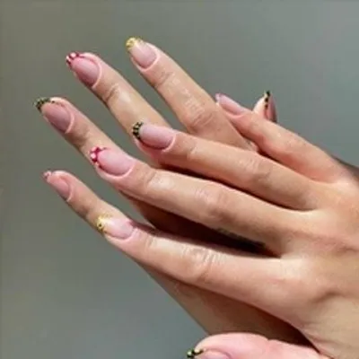 Nails on the go profile