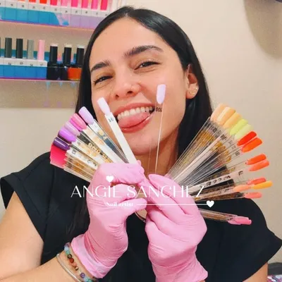 A͙n͙g͙i͙e͙ S͙án͙c͙h͙e͙z͙ 🎀 profile