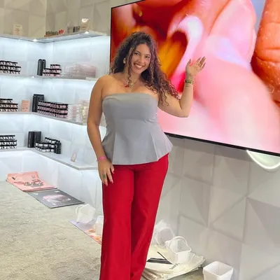 Alexandra Nanette : Educator/ Nail Artist profile