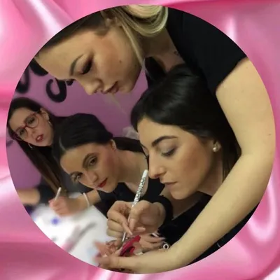 Nails by Roma ๐ profile