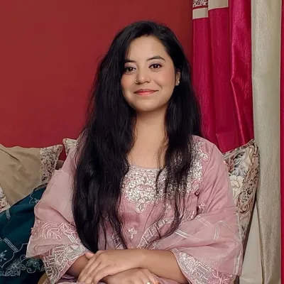 Naima | Makeup Artist profile