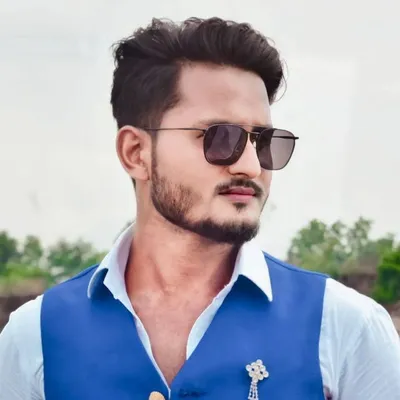 Naim Khan profile