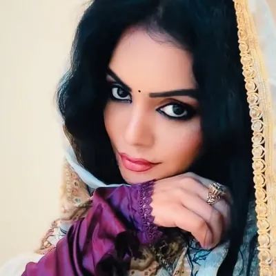 Naina Singh 🩷🩷🩷🩷🩷🩷 profile