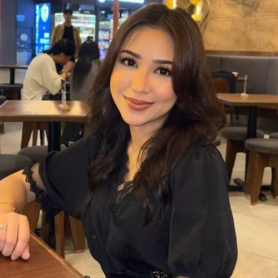 Najla Sam profile