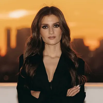 Najwa Zebian profile