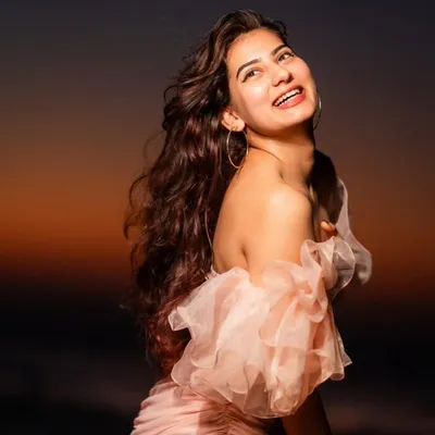 Nakita Tania Fernandes 🇮🇳 | Travel•Lifestyle•Wellness profile