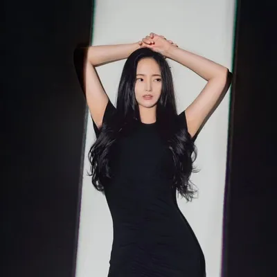 이나경 profile