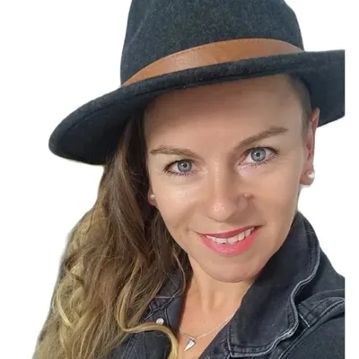Nancy Tschetner Artist profile