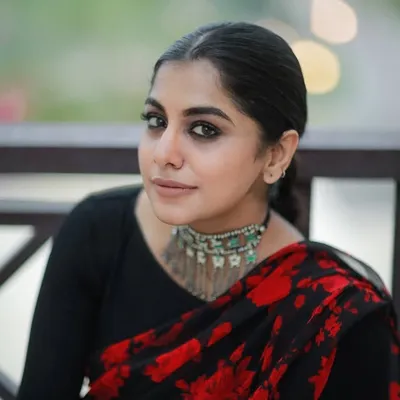 Meera Nandhaa profile