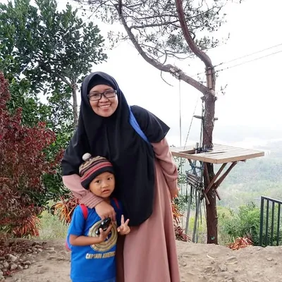 Nanie . Blogger Makassar profile