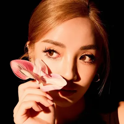 Naomi Neo 梁文珊 profile