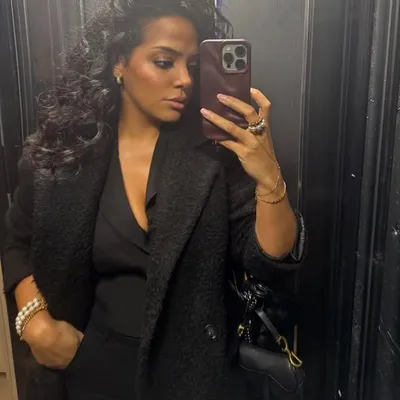 Naomi Whitney profile