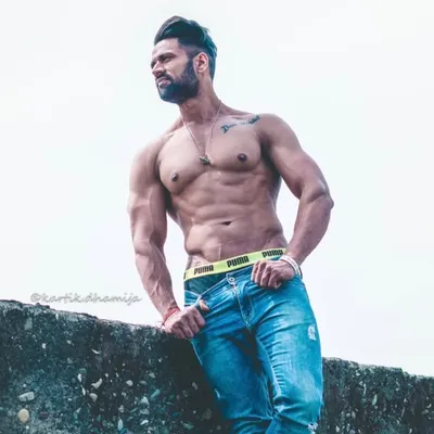 Love Narula profile