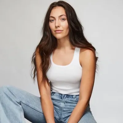 Natalia Ferrari profile