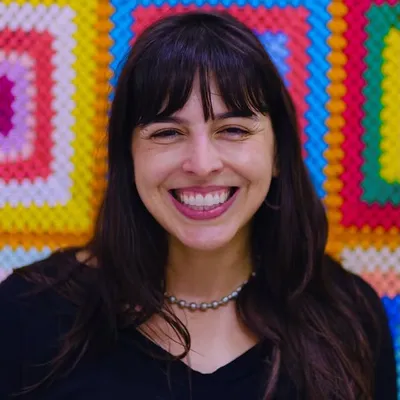 Natália Bonavides profile