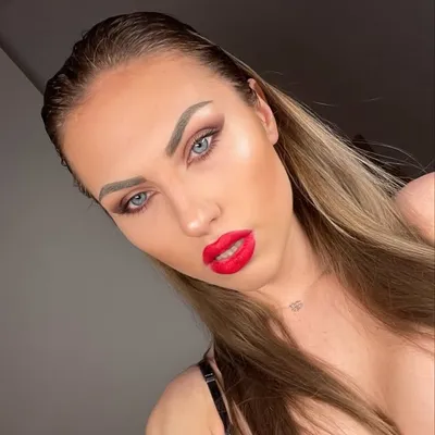 Natalie Dostálová profile