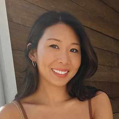 Natalie Lee profile
