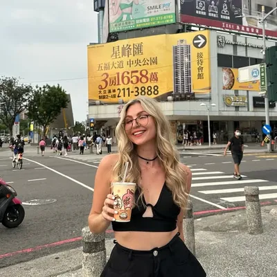 Nataly Adameova |social media| content creator| travelš¤ profile