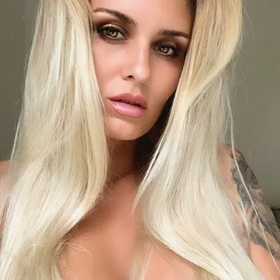 Natasha Thomsen profile