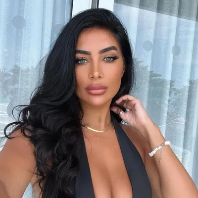 Natasha Naraghi profile