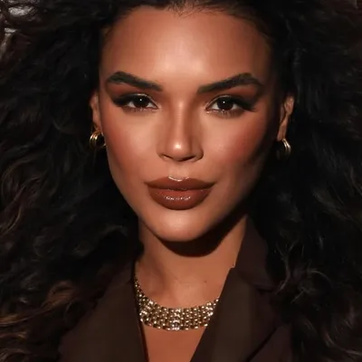 Nathália Zannin 🇧🇷 profile