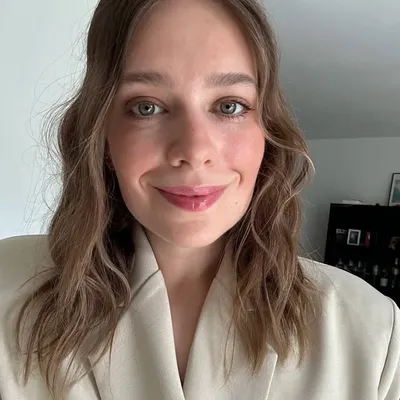 NATHALIE VAN THIELEN profile