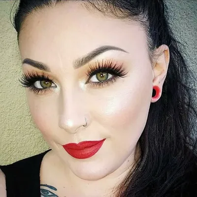 Viviana ๐ฆ profile