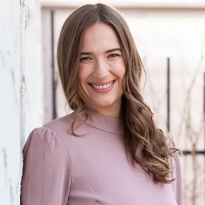 Madeline MacKinnon profile