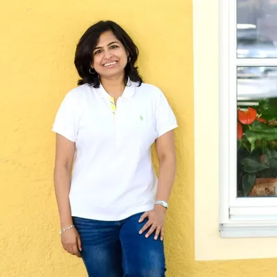 Neha Tolasaria | Lifestyle Photographer | Kolkata profile