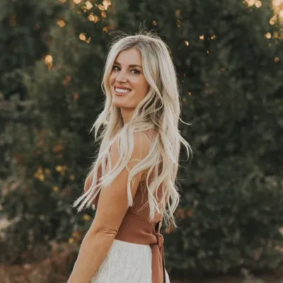 Natalie Bushman profile