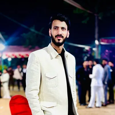 Naved Solanki profile