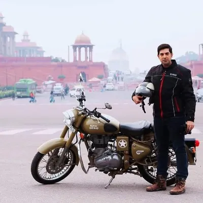 Naved Qureshi profile