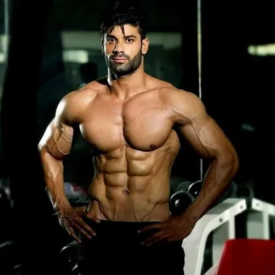 NaveeNN profile