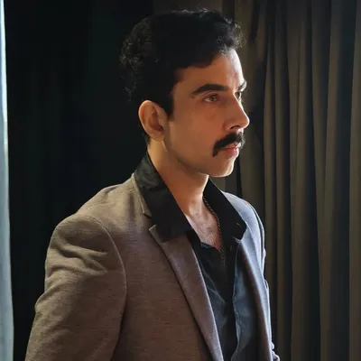 Naveen Kasturia profile