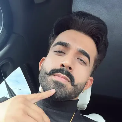 NAVDEESH ARORA ( Ambar Kapoor) profile