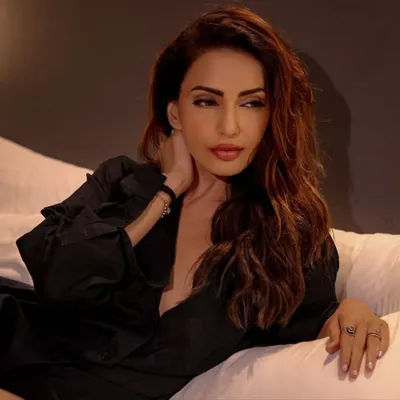 Navina Bole profile