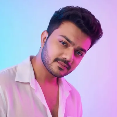 Nayan ๐๏ธ Chaudhary profile