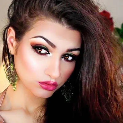 Neda Yasee2 profile