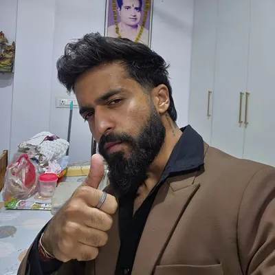 NEERAJJJ GANGWANI profile