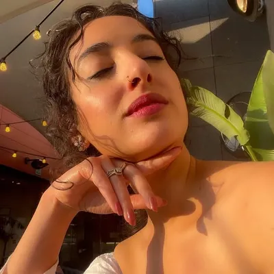 Neetika Sharma profile