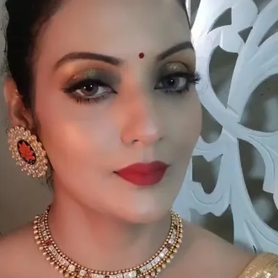 Neetu sati (MUA)