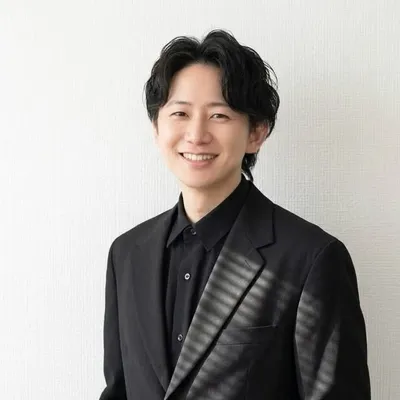 40〜60代の「ショートにしてよかった」を叶える美容師✂︎ 根耒 直規(ねごろ なおき)|大阪梅田ショートのプロ profile