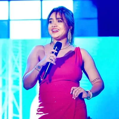 S o u r i t a ๐๏ธ| Vocalist | Performer profile