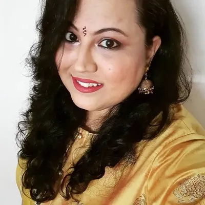 The Lipztickaholic Diaries profile