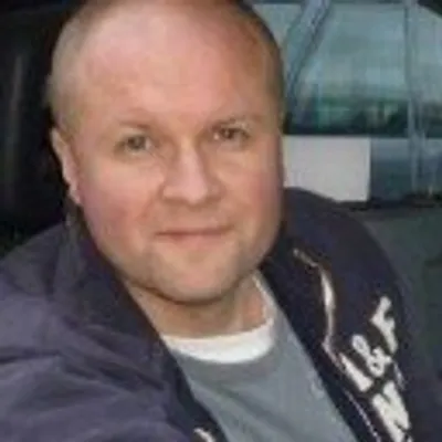 Neil Mossey profile
