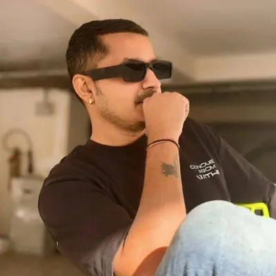Neil Sony profile