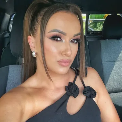 Nejla Husika Hadrović profile