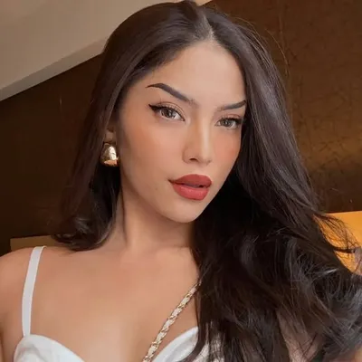 🤍 Nell ⚜️ profile