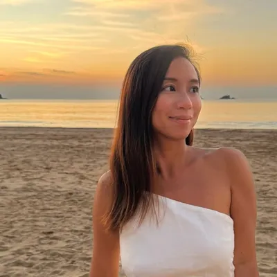 Nella Lomotan profile